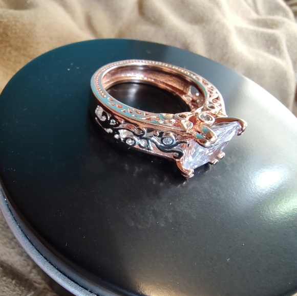 CZ ring. Rose gold and silver toned filigree. Size 8 - Picture 10 of 13